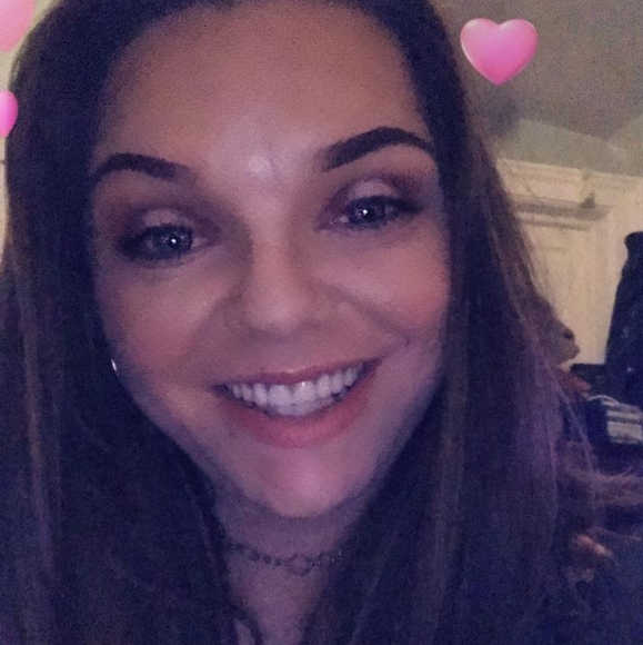 Meet your Posher, Erica - Picture 2 of 2